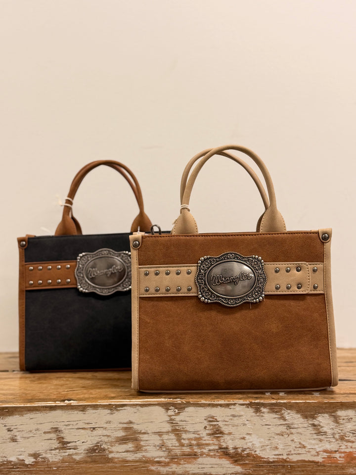 WRANGLER FEATURE BUCKLE CROSSBODY BAG