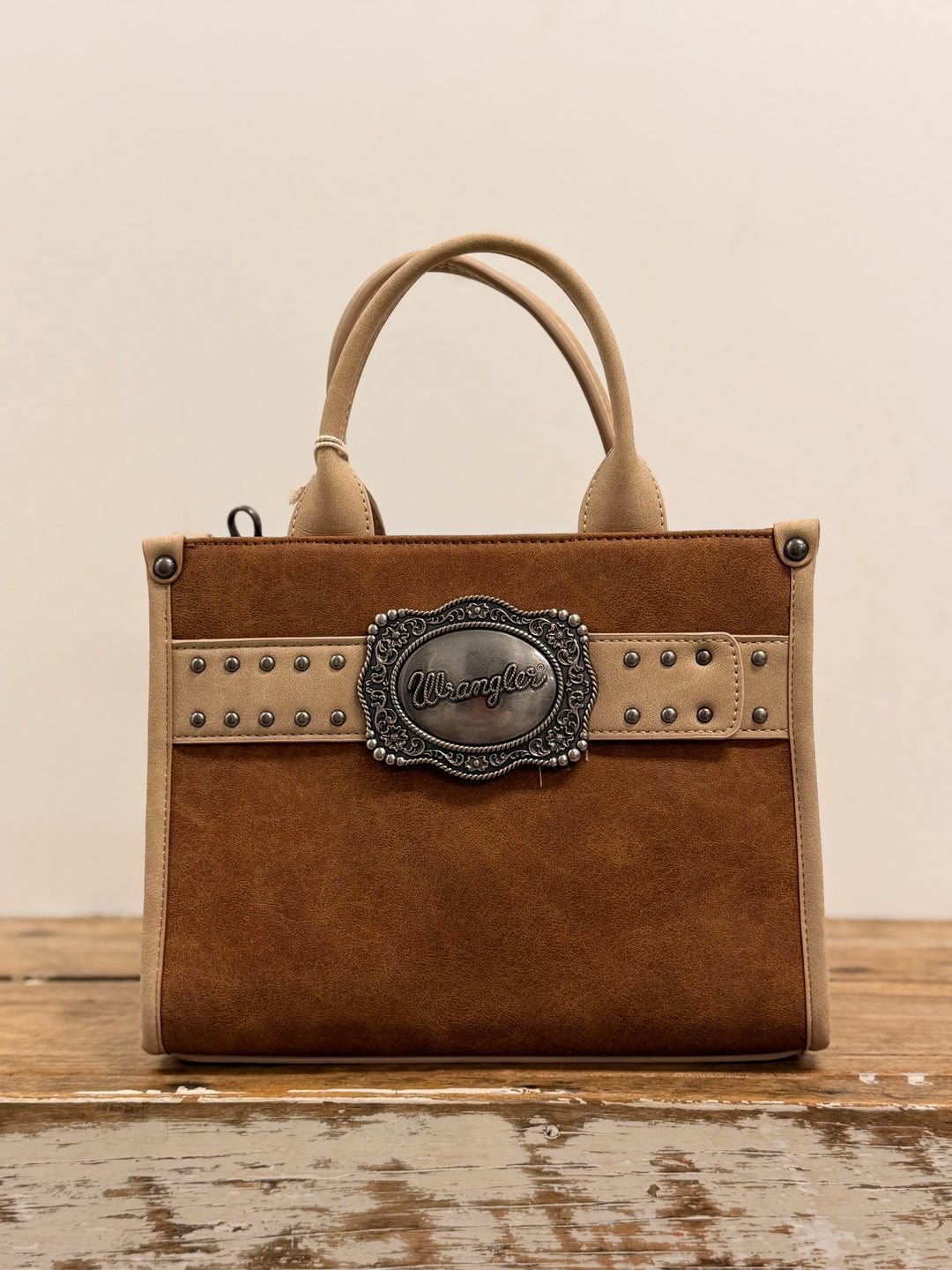 WRANGLER FEATURE BUCKLE CROSSBODY BAG